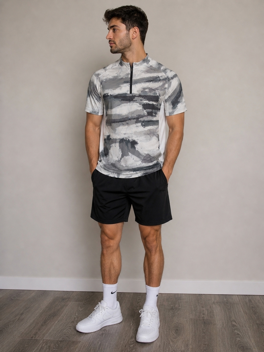 Men’s Camo Quarter Zip Athletic Top Size M NWT